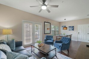 Smart TV - Location • Short Drive to Disney • Luxury Design (Kissimmee)