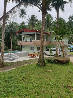 Exterior - Hotel Pentaqua (Irosin)