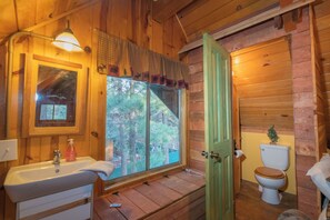 Basic Cabin | Bathroom - Far Enough Cabin (Sugarloaf)