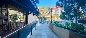 EXCELENTE OPÇAO - 03 quadras RUA COBERTA