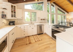 Fridge, microwave, oven, stovetop - Enjoy Cabin Vibes & Lake Views, Close to Town, Lake & FLX Activities; EV Charger (Canandaigua)