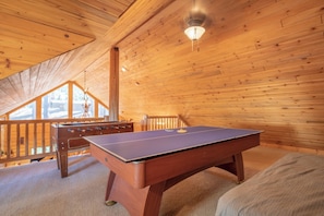 Game room - Ridenour Retreat (Big Bear Lake)