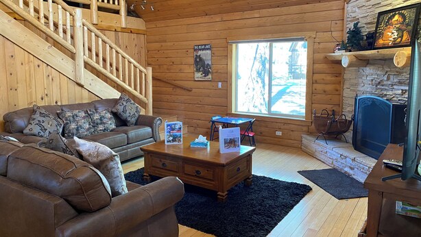 Living area - Ridenour Retreat (Big Bear Lake)