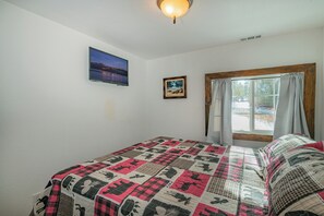 2 bedrooms, free WiFi - Evergreen Paradise  (Big Bear Lake)
