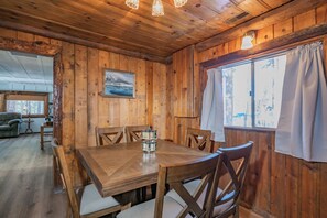 Cabane | Restauration dans la chambre