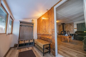 2 bedrooms, free WiFi - Evergreen Paradise  (Big Bear Lake)