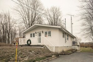 Exterior - Metabolizm Records Music Studio (Short term rental certificate ID: 314402) (Sabrevois)