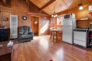 Basic Cabin | Private kitchen