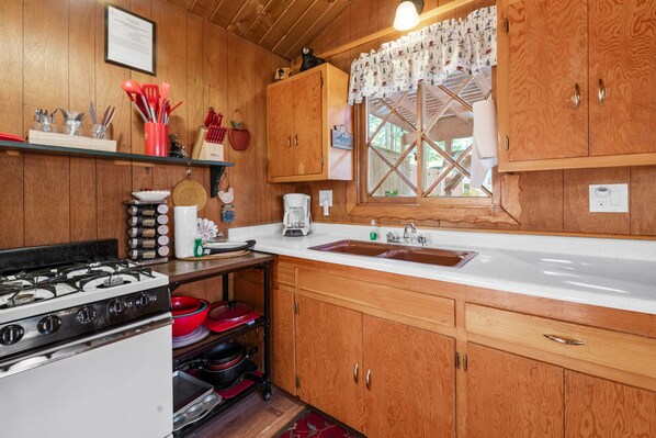 Basic Cabin | Private kitchen