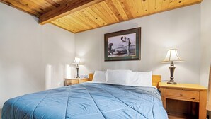 Room - Fawnskin Cabin (Fawnskin)