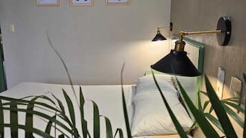 Economy Room, 1 Double Bed | Individually decorated, individually furnished, desk, laptop workspace