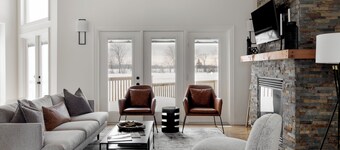 Pearadise on West Lake | Waterfront w/ Pool and Dock