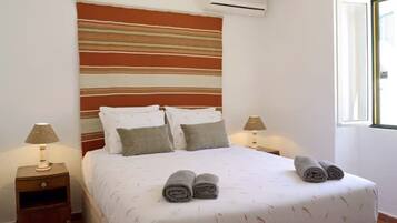 3 bedrooms, iron/ironing board, travel crib, free WiFi