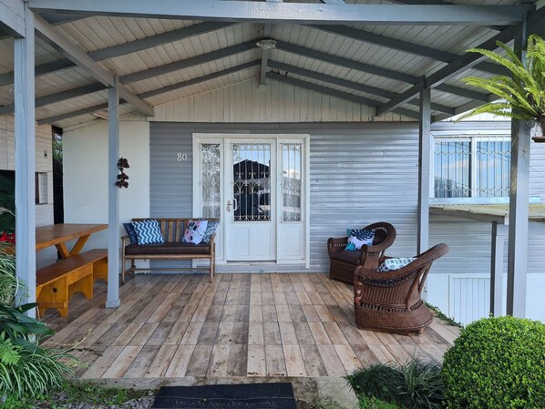 Basic Chalet | Terrace/patio