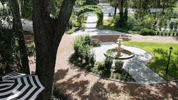 The Sheldon | Terrace/patio