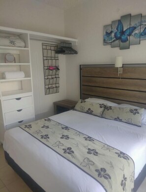 2 bedrooms, WiFi, bed sheets