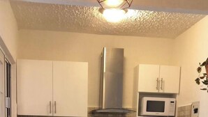 Private kitchen - 13 minutes away from quinta avenida (Q.R.)