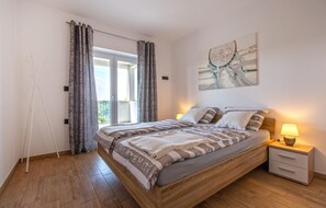 3 bedrooms, free WiFi, bed sheets - Nice apartment in Smarje with WiFi (Smarje)