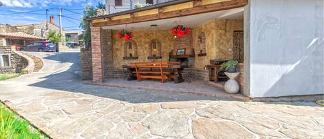 屋外ダイニングエリア