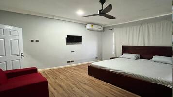 3 bedrooms, bed sheets