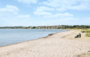 Tæt på stranden