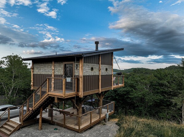 Exterior - Fun Family Treehouse | Kid-Approved with Slide! (Sevierville)