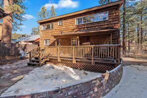 Front of property - Knotty Hideaway (Big Bear City)