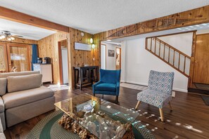 Basic Cabin | Living area - Knotty Hideaway (Big Bear City)
