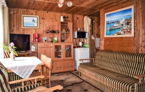 TV - Stunning home in Rowy with WiFi (Rowy)