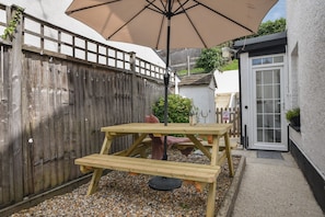 Cottage | Outdoor dining