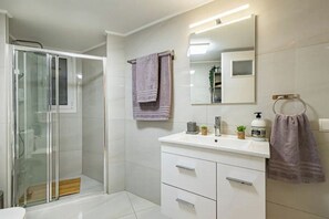 Seife, Shampoo, Toilettenpapier