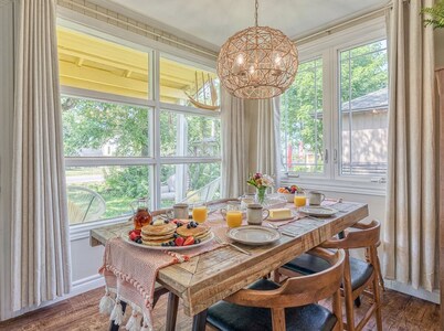 Lake Erie Cottage: Hot Tub, Paddle Board & Firepit