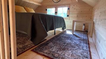 2 bedrooms, bed sheets