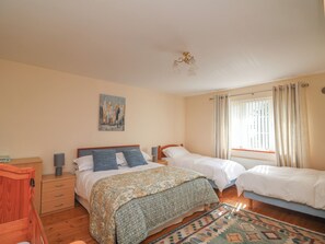 5 bedrooms, individually decorated, individually furnished, free WiFi