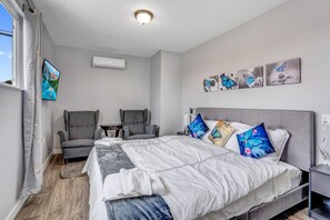 6 Schlafzimmer, Bügeleisen/Bügelbrett, Reisekinderbett, WLAN
