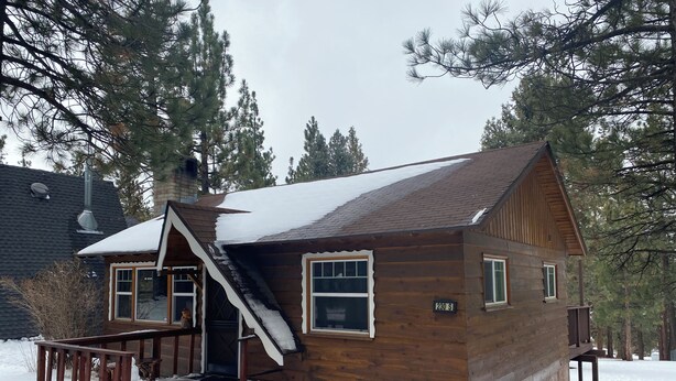 Front of property - Finch Nest (Big Bear Lake)