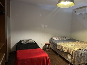 Triple Room | Iron/ironing board, free WiFi - Morada Marista (Goiania)