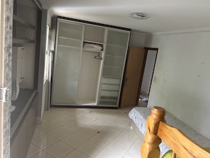 Triple Room | Interior - Morada Marista (Goiania)