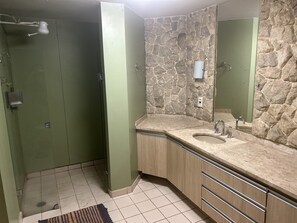 Double Room | Bathroom - Morada Marista (Goiania)