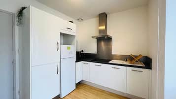 Four, cafetière/bouilloire