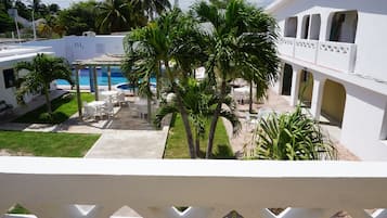 Habitación básica, 1 cama matrimonial | 2 habitaciones, ropa de cama de alta calidad y minibar