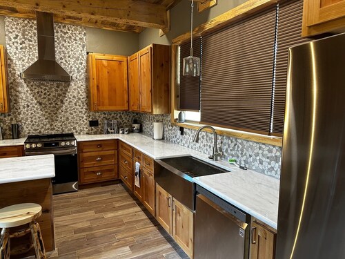 Cabin on the river, close to Wolf Creek Ski Area & Rio Grande National Forest.