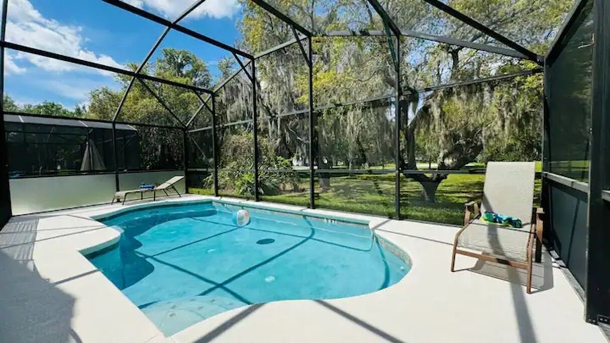 Beautiful and Cozy House, Near Disney. Private Pool. Game Room with AC / Heater.