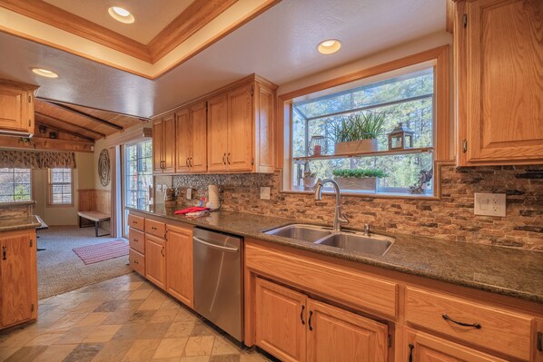 Basic Cabin | Private kitchen