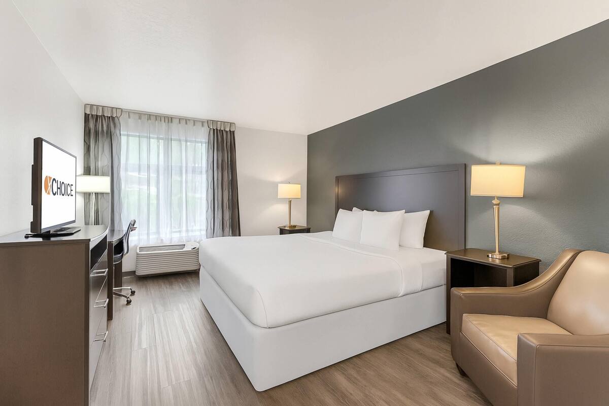 1 kamar tidur dan didekorasi berbeda-beda