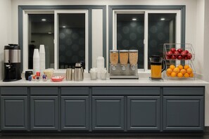 包含每日自助早餐