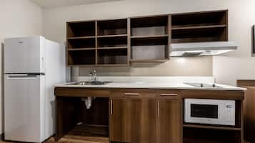 Fridge, microwave