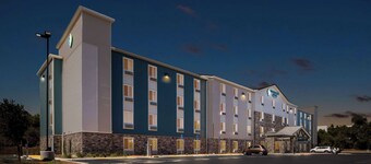 Woodspring Suites Corona