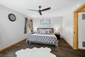 2 habitaciones, tabla de planchar con plancha y wifi gratis 