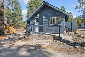 Front of property - Finns Fish Camp (Big Bear Lake)